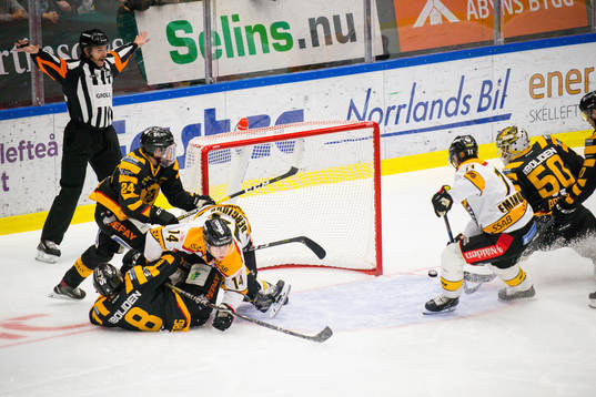 Skellefteås Petter Granberg , Andreas Wingerli och