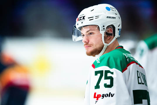 Rögles Lucas Elvenes före ishockeymatchen i SHL mellan