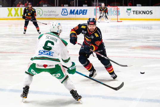 Rögles Craig Schira och Djurgårdens Jacob Josefson