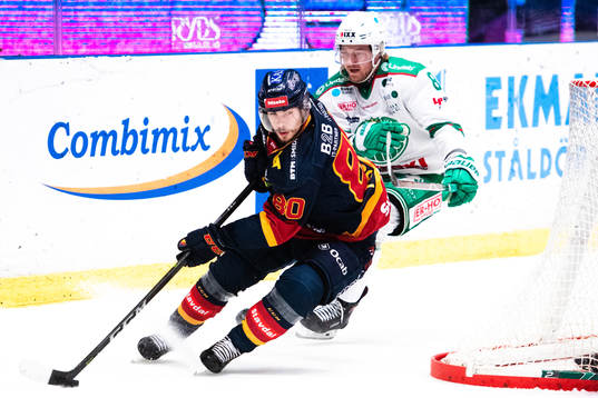 Djurgårdens Gustav Possler och Rögles Linus Sandin