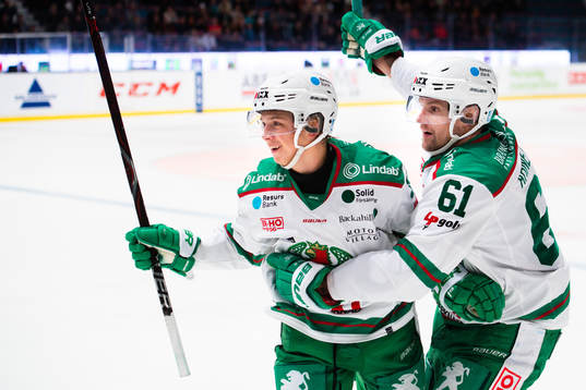 Rögles Samuel Jonsson och Jonas Ahnelöv jublar