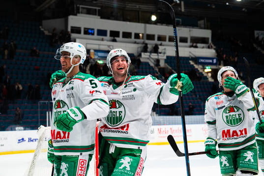 Rögles Alen Bibic och Kodie Curran jublar