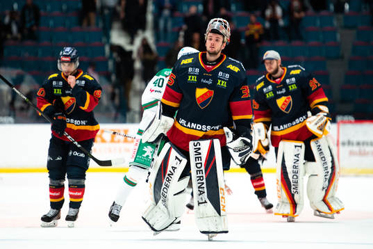 Djurgårdens målvakt Robin Jensen deppar