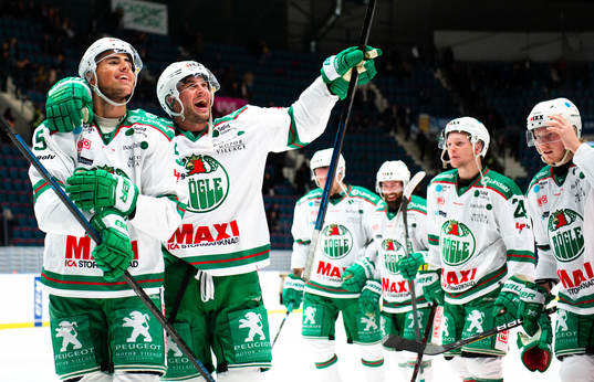Rögles Alen Bibic och Kodie Curran jublar