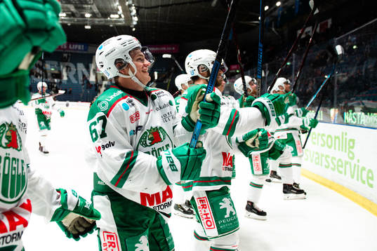 Rögles Leon Bristedt  jublar