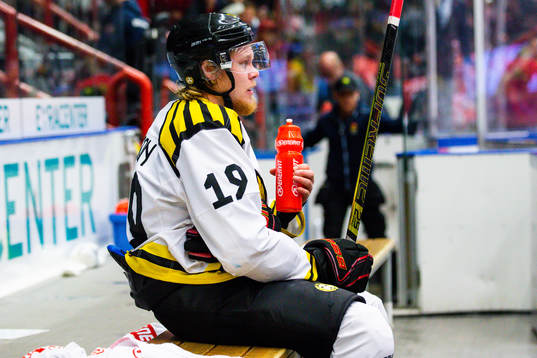 Brynäs Ludvig Nilsson på bänken