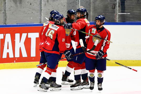Stockholm Nords spelare jublar