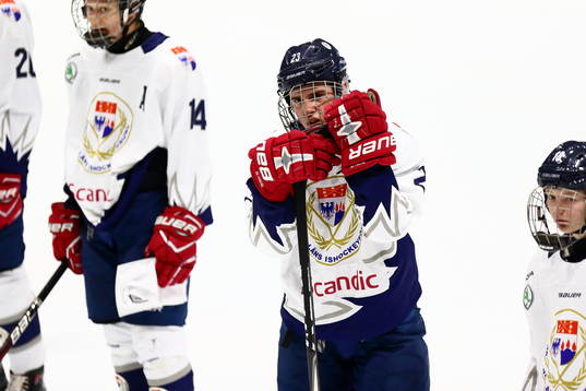 Örebros Max Stigell deppar