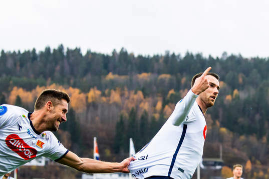 Zymer Bytyqi of Viking celebrates with his teammate Steffen