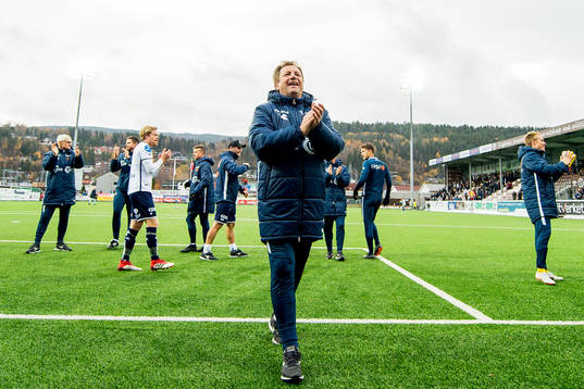 Bjarne Berntsen, head coach of Viking, celebrates