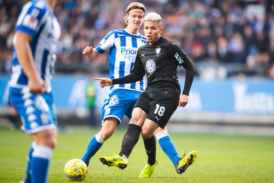 IFK Göteborgs August Erlingmark och Malmö FFs Romain Gall