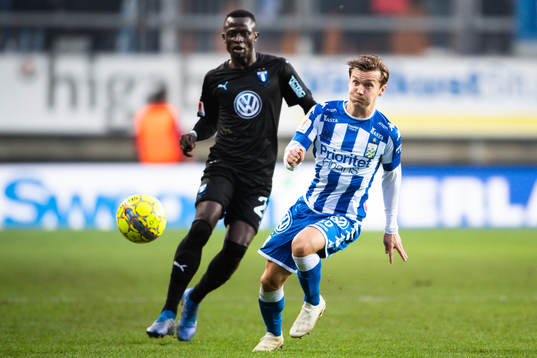 Malmö FFs Eric Larsson och IFK Göteborgs Patrik Karlsson