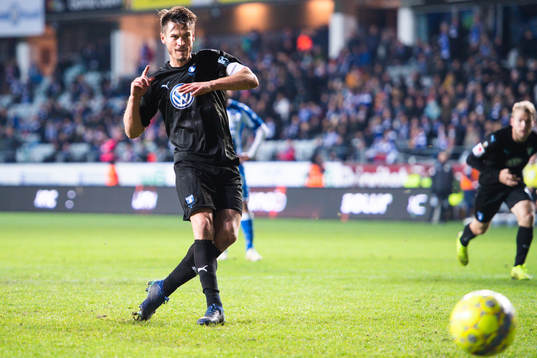 Malmö FFs Markus Rosenberg gör 0-3 på straff