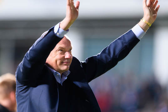 Malmö FFs tränare Uwe Rösler tackar publiken