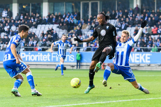 Malmö FFs Carlos Strandberg och IFK Göteborgs Carl
