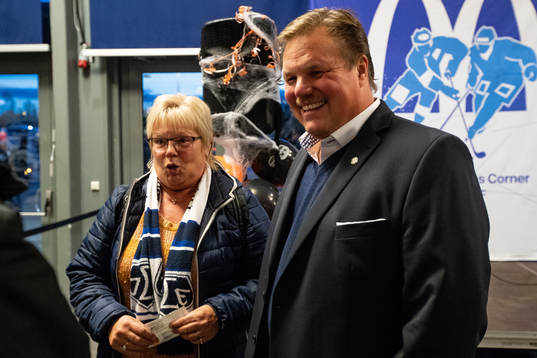 Leksands tränare Leif Carlsson innan ishockeymatchen i