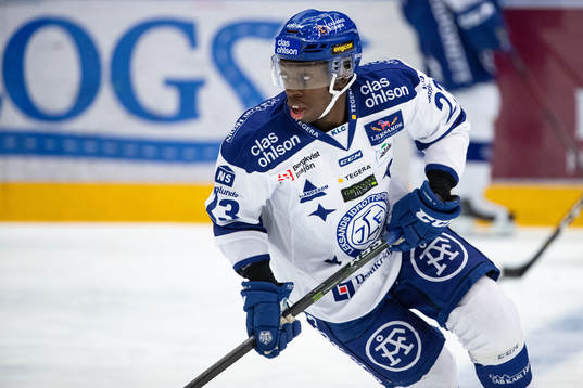 Leksands Hugo Enock vid uppvärmningen