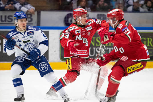 Leksands Marcus Karlberg  och Modos Victor Berglund och