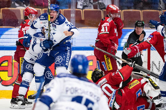 Leksands David Lundmark jublar