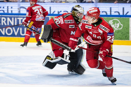 Modos målvakt Linus Lundin och Jonathan Johansson