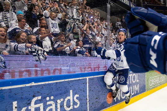 Leksands Martin Karlsson jublar