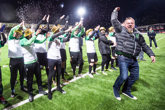 Västerås spelare jublar
