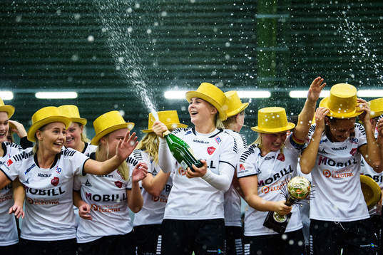 Limhamn Bunkeflos spelare jublar