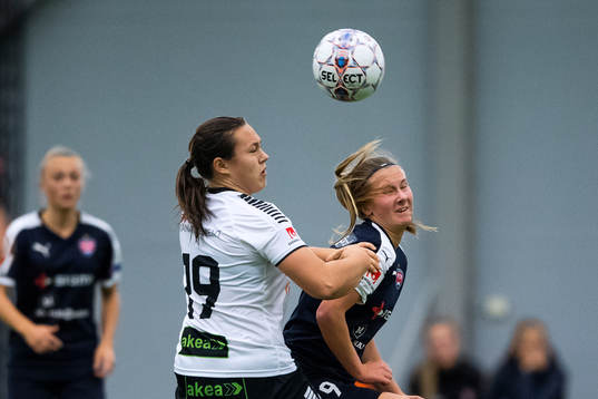 Limhamn Bunkeflos Filippa Stålhammar i en duell med