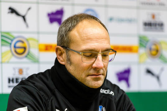 Helsingborgs tränare Per-Ola Ljung deppar på