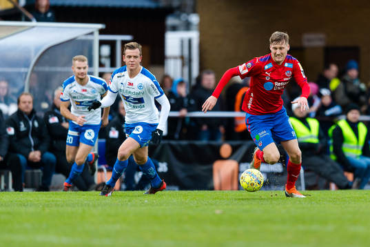 Värnamos Alexander Achinioti-Jönsson och Helsingborgs