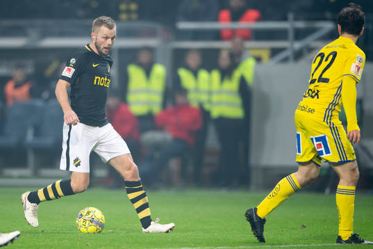 s Sebastian Larsson