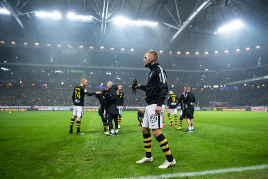 s Sebastian Larsson