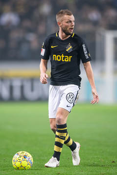 s Sebastian Larsson