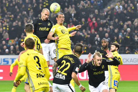 s Panos Dimitriadis och Sundsvalls Pol Moreno Sanchez i