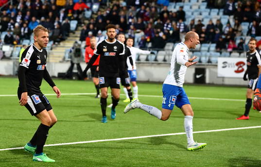 Örebros spelare deppar och Norrköpings Andreas Johansson