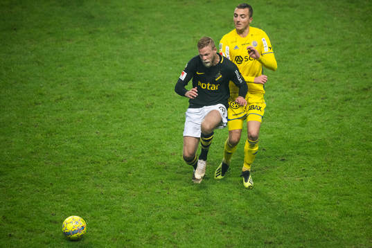 s Daniel Sundgren och Sundsvalls Dennis Olsson