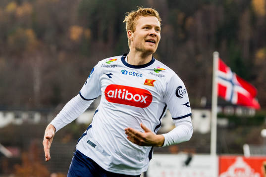 Even Østensen of Viking celebrates