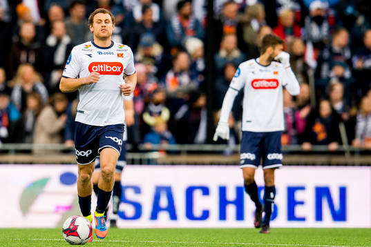 Tommy Høiland of Viking looks dejected