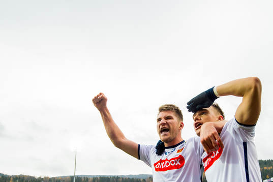 Axel Andresson and Markus Nakkim of Viking celebrate