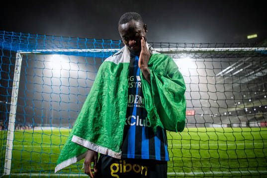 Sirius Moses Ogbu tackar publiken