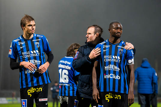 Sirius Niklas Busch Thor reagerar med Moses Ogbu och Oscar