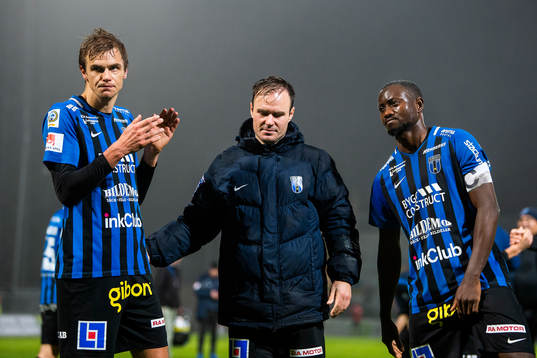 Sirius Niklas Busch Thor reagerar med Moses Ogbu och Oscar