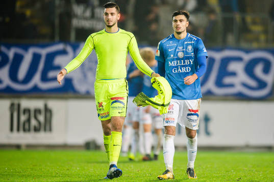 Trelleborgs målvakt Marko Johansson och Deniz Hümmet