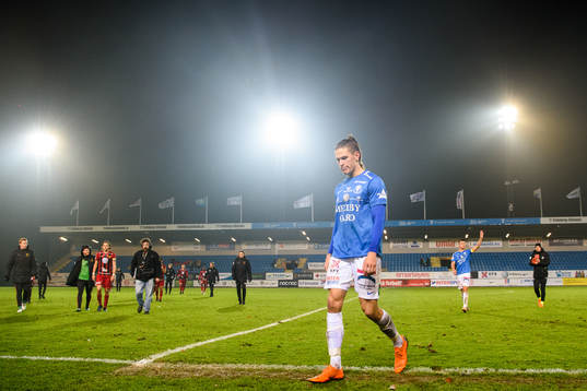 Trelleborgs Isak Jönsson deppar när han lämnar planen