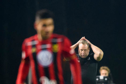 Trelleborgs tränare Patrick Winqvist deppar