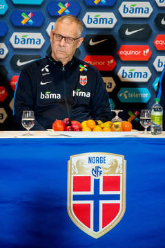 Lars Lagerbäck, head coach of Norway, presents the team