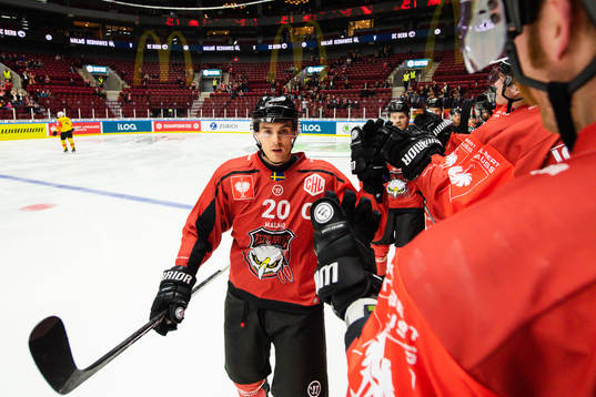 Henrik Hetta of Malmö Redhawks celebrates