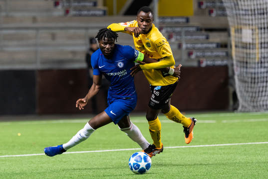 Chelseas Marc Guehi och Elfsborgs Isaac Prince Kouame