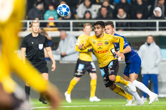 Elfsborgs Eduart Iljazi och Chelseas George McEachran