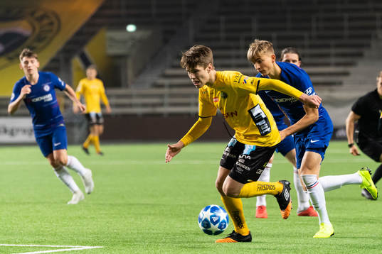 Elfsborgs Oliver Zandén och Chelseas Thierno Ballo